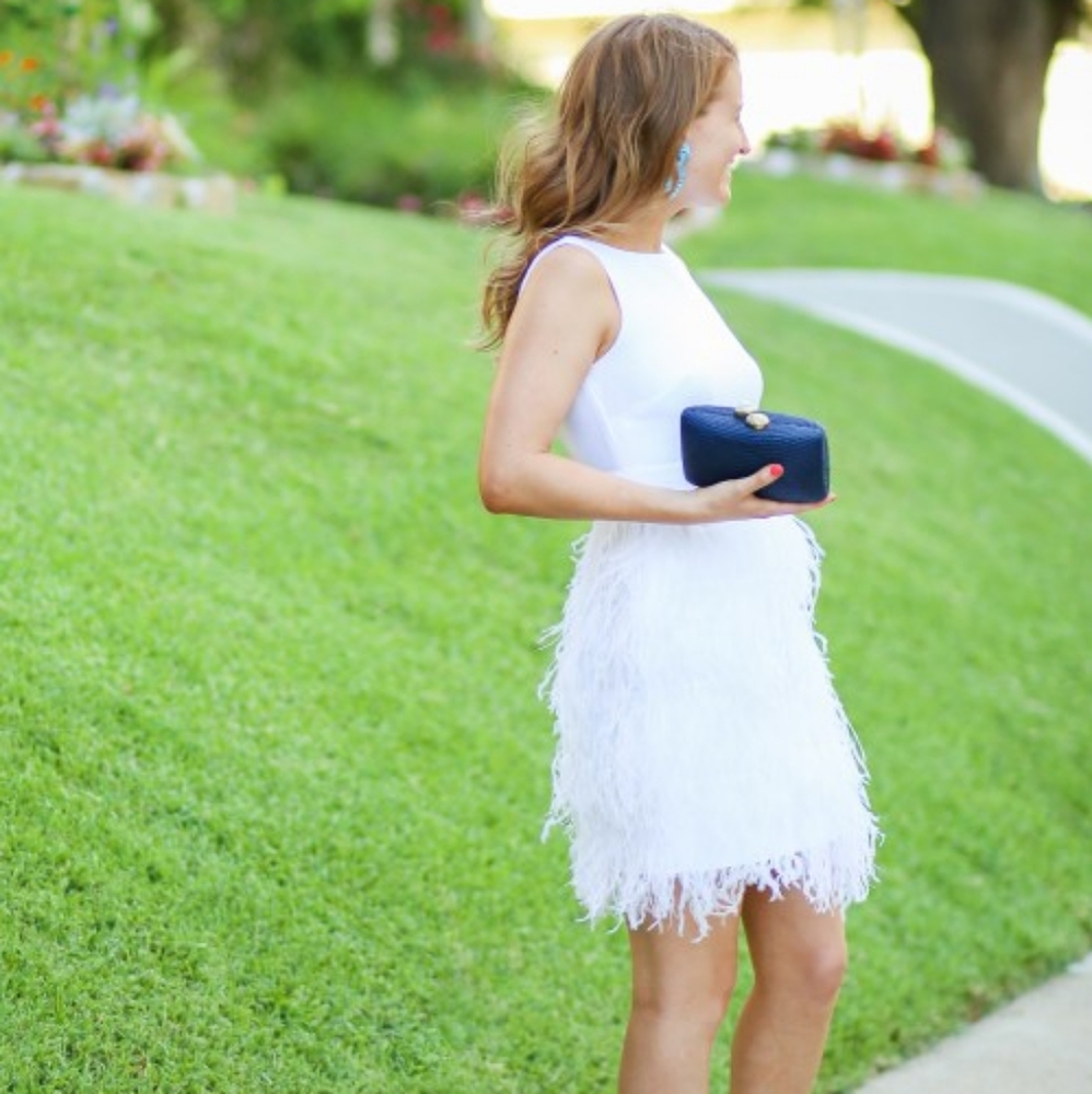Nwt sail to Sable white feather dress